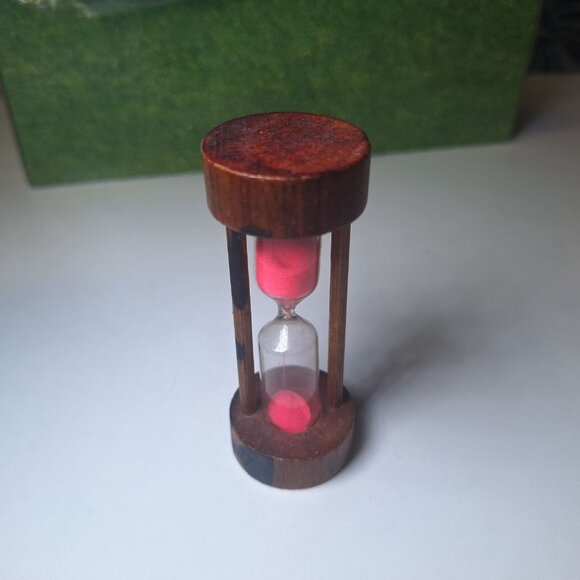 Wooden Sand Timer Hot Pink Minute Hourglass Vintage Game Night Replacement Piece - Picture 6 of 6